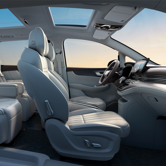 2023 MPV EV Car 7 мест Roewe Imax8 для путешествий Новое энергетическое транспортное средство большой дальности 4